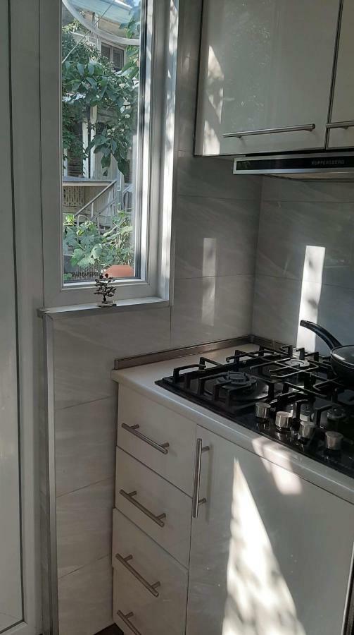 Апартаменты Newly Renovated House Тбилиси Экстерьер фото